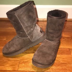 Ugg Classic Brown Size 7 Boots